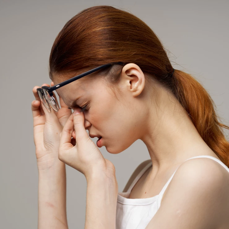 ¿Ves moscas volantes? Se llaman miodesopsias y esto es lo que debemos saber sobre ellas